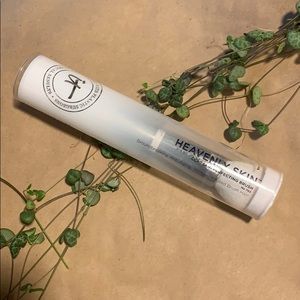 IT Cosmetics Heavenly Skin CC+ Skin Brush #702